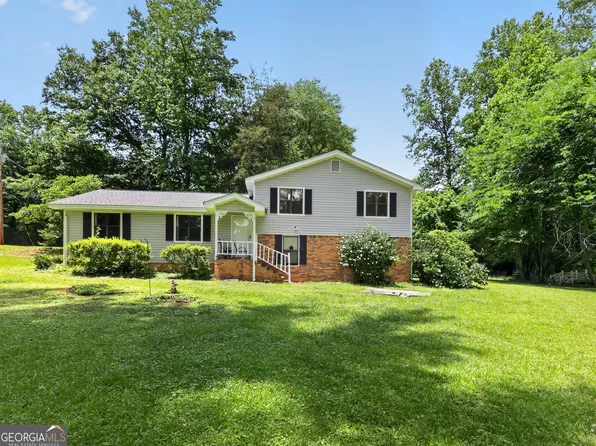 75 Plantation Ave, Carrollton, GA 30117