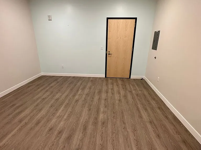 116 W Main St — Photo 5