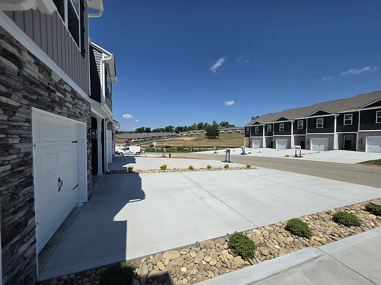 246 Business Park Ln — Photo 32