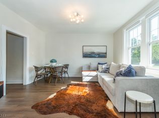 6 Altamont Ct APT 8, Morristown, NJ 07960