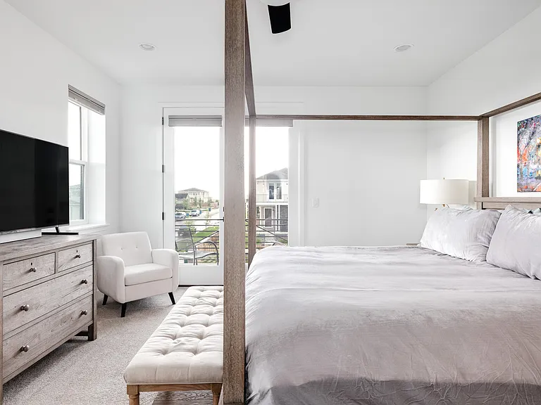6010 N Perth St — Photo 18