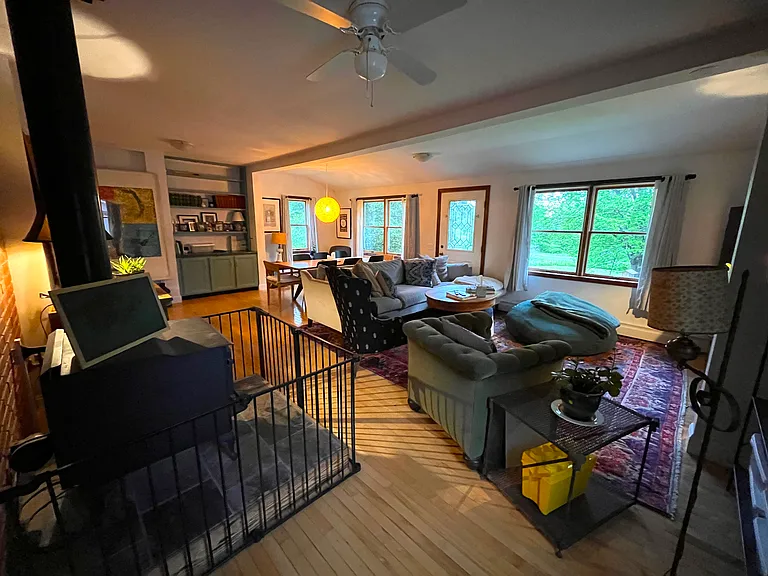 503 Surry Rd — Photo 18