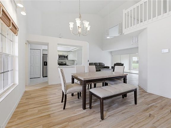 3rd image of 4182 Pensacola AVE