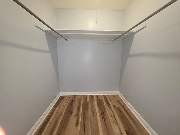 5th image of 2422 Highland Dr APT 2