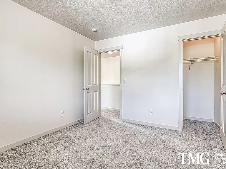 7419 NE 55th St — Photo 12