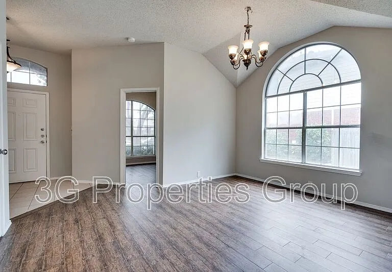 2008 Lamprey Cir — Photo 4