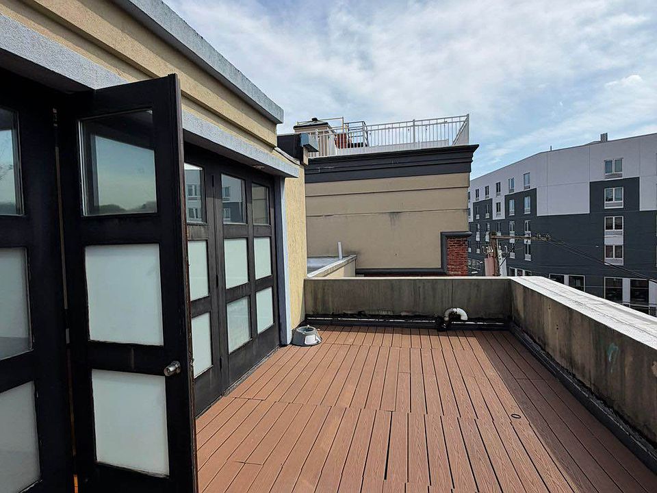 1st image of 477 Saint Marks Pl #3