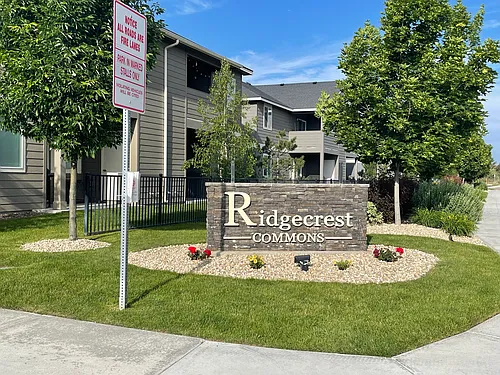 Ridgecrest Commons Photo 1