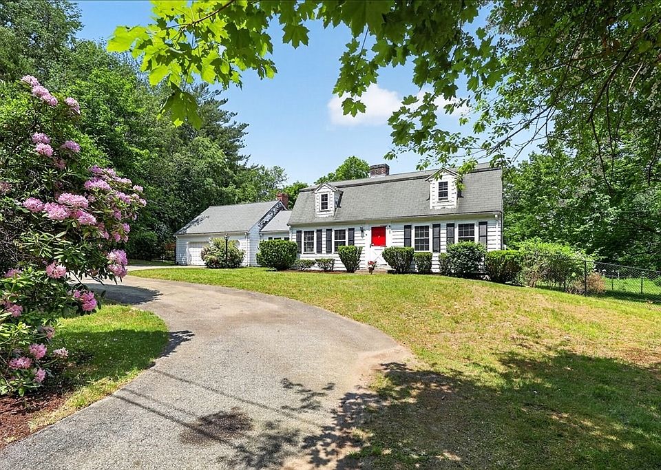 1st image of 17 Old Meeting House Ln