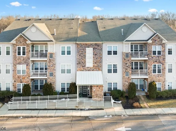 4 Waterman Ln #402, Hillsborough Twp., NJ 08844