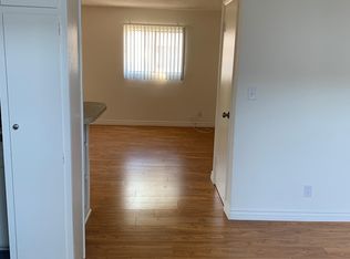 17830 Magnolia Blvd #16, Encino, CA 91316