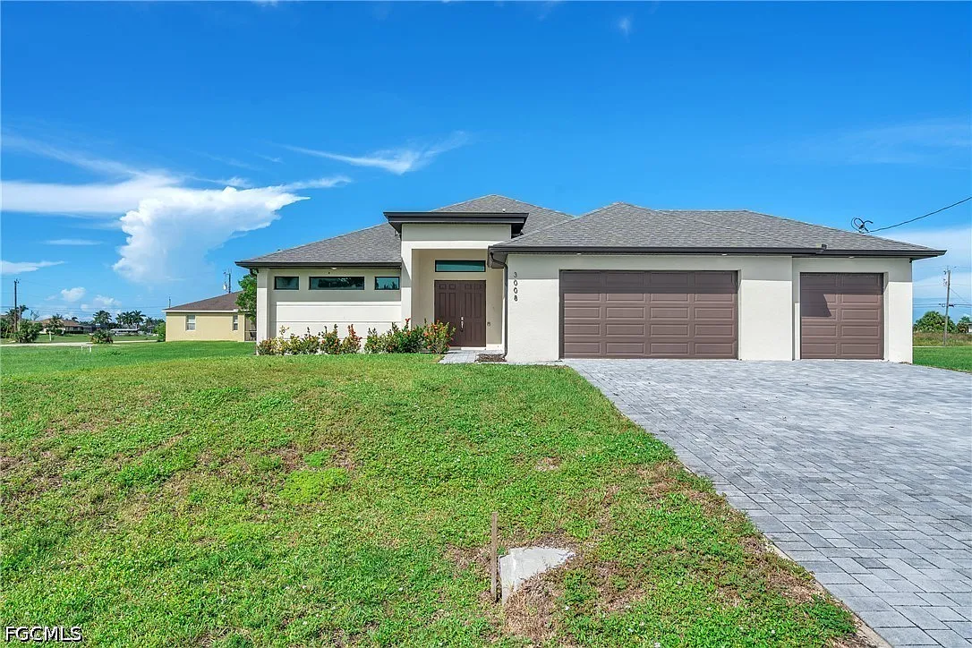 3 bed, 3.5 bath, 2048 sqft, $2,350 — Photo 1
