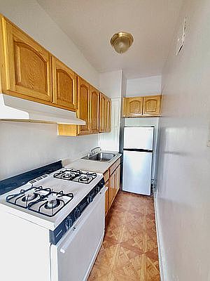 2nd image of 529 E 22nd St #58