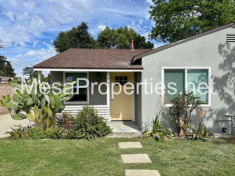 762 S Currier St — Photo 10