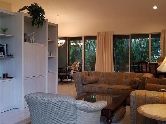 5th image of 4677 Carlton Golf Dr