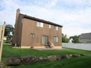 4 Pieretti Ct, Bloomfield, NJ 07003