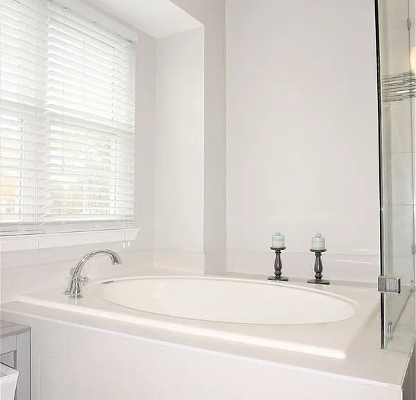 14692 Stratford Dr — Photo 7