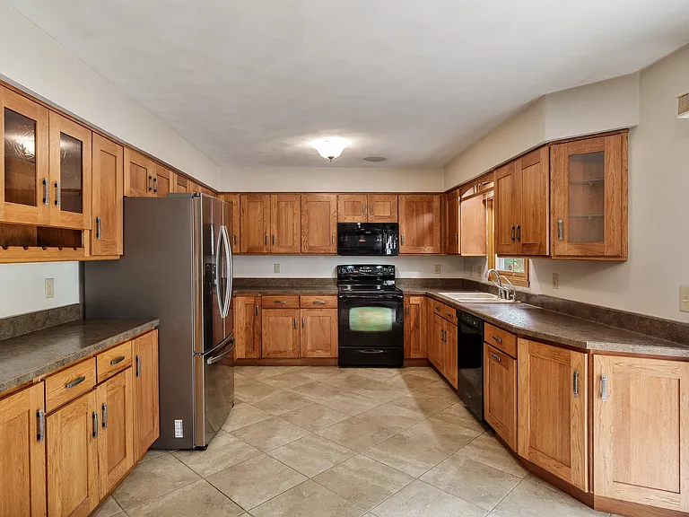 8319 Woodbridge Ln — Photo 7