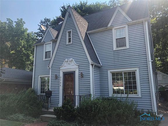2nd image of 2506 Parkview Ave