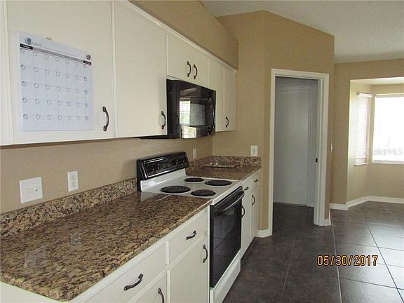 3rd image of 2810 Blush Dr