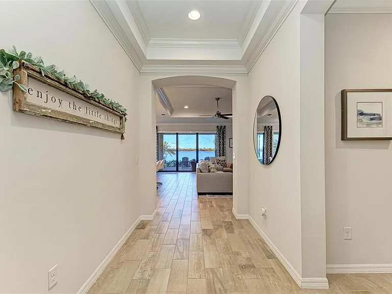 228 Maraviya Blvd — Photo 9