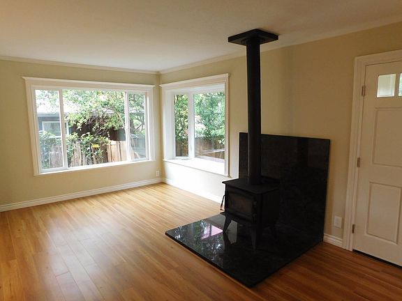 4th image of 10351 California Dr