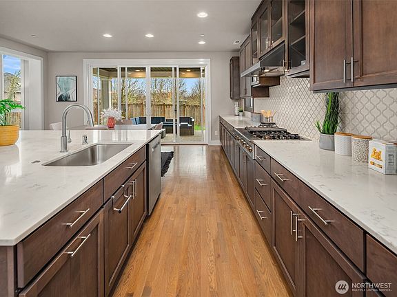 5th image of 26522 SE Belvedere Way