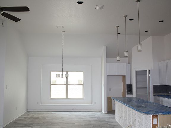 4th image of 6419 Lowrie Block