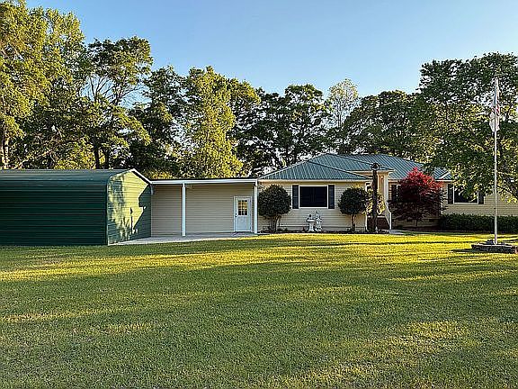 4th image of 7805 Nowell Rd S