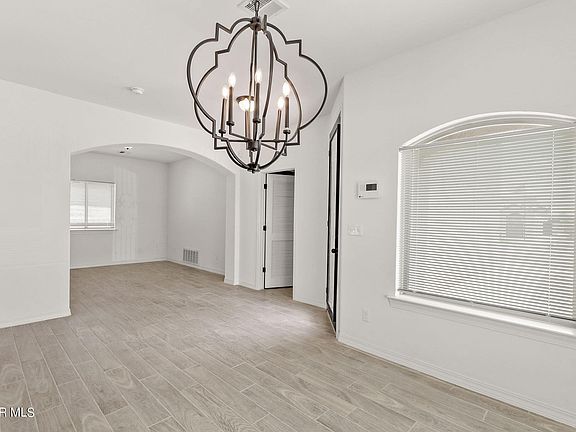 5th image of 2817 Sammy Cervantes St