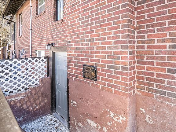 5th image of 1419 13th St Unit B