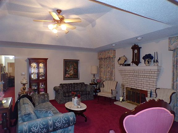 3rd image of 26 Pebble Creek Dr S