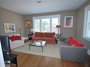 5th image of 906-B6 W Market St