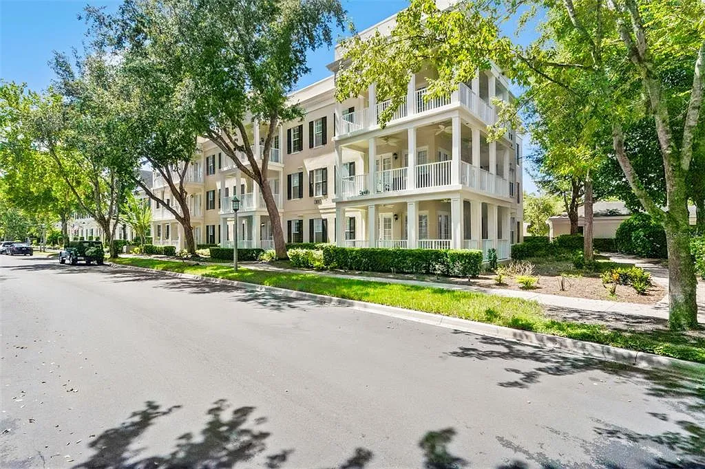 3 bed, 2.0 bath, 1430 sqft, $3,000 — Photo 1