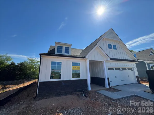 3062 Constitution Ln, Gastonia, NC 28056
