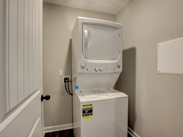 1115 Hillwood Dr #E3 — Photo 18