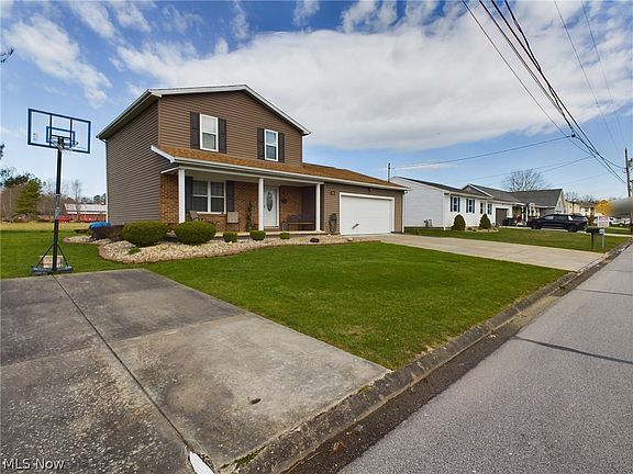 2nd image of 260 Lincoln Dr