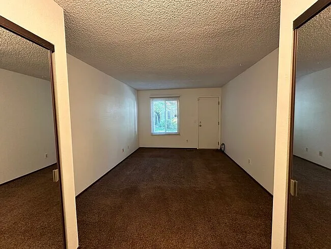 2119 Roundhouse Rd — Photo 5