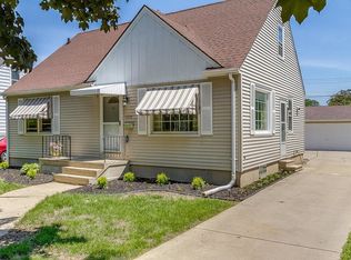 7009 43rd Ave, Kenosha, WI 53142