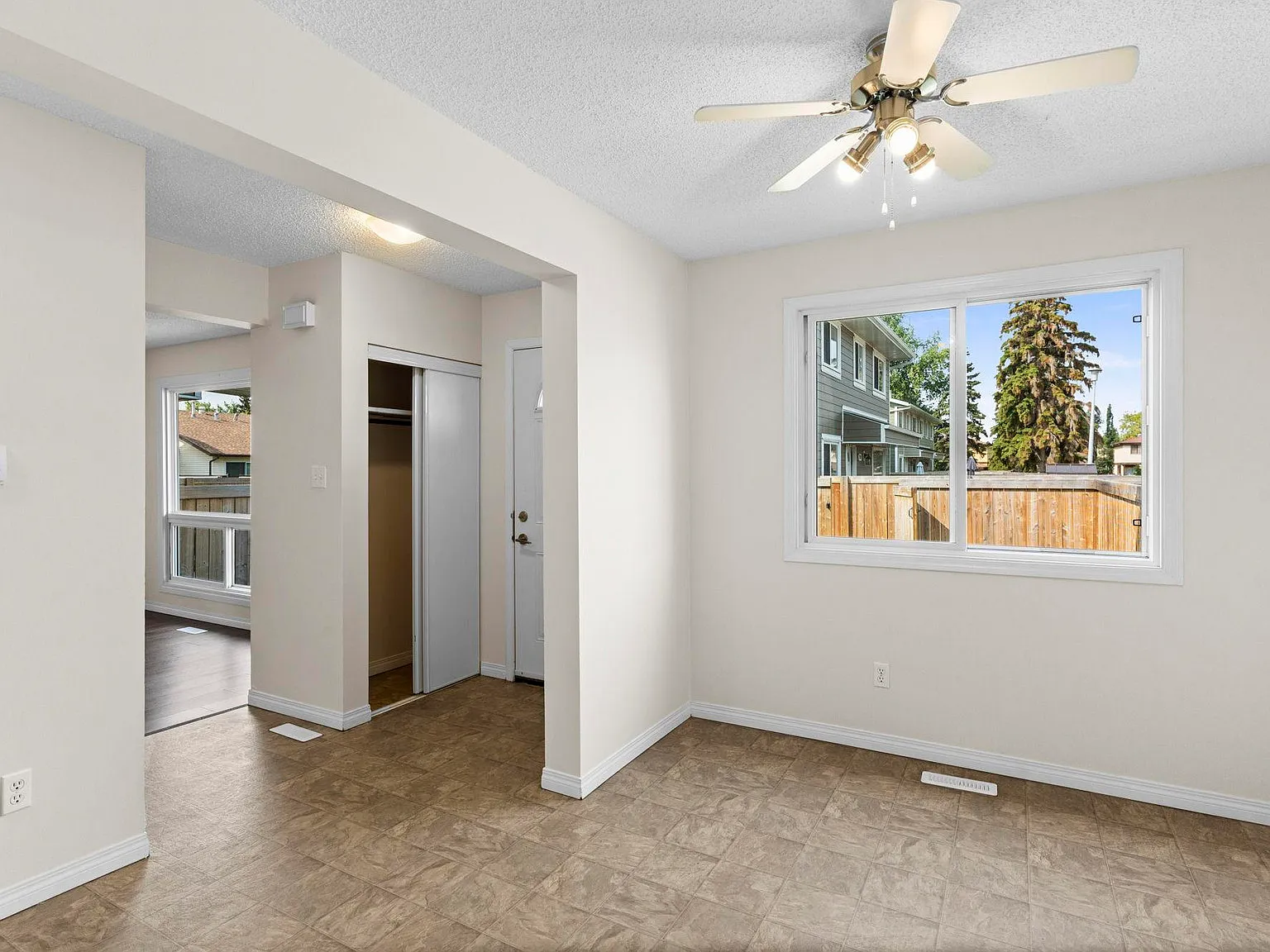 Lymburn Lane 3 Bed Townhomes | Water and Gas are not included | No Dog Allowed | Parking Included — Photo 3