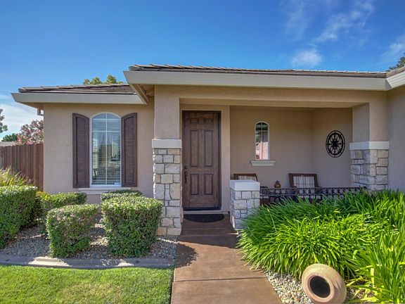 2nd image of 5001 Falabella Way