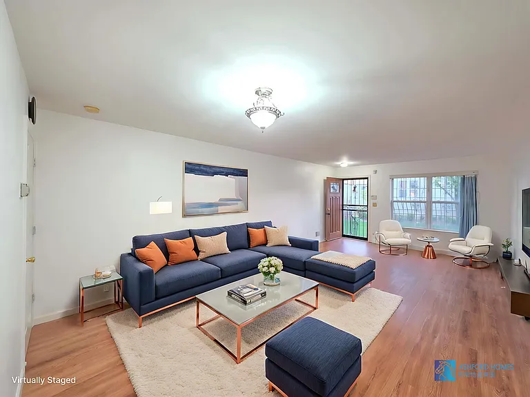 275 Skyline Dr — Photo 2