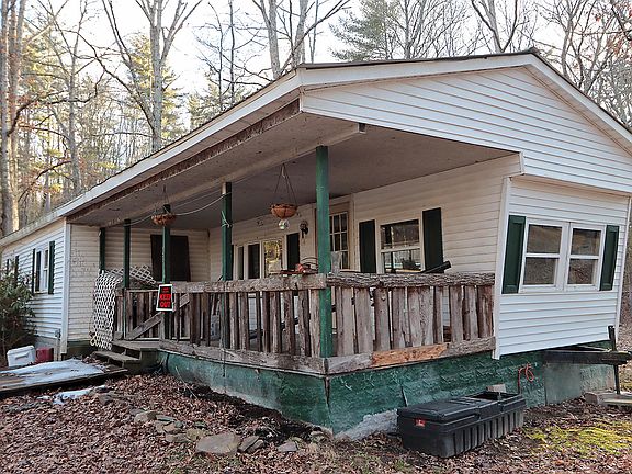 3rd image of 27 Summer Camp Ln