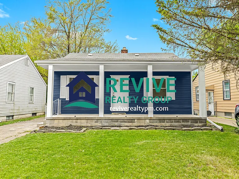 20481 Delaware Ave — Photo 1