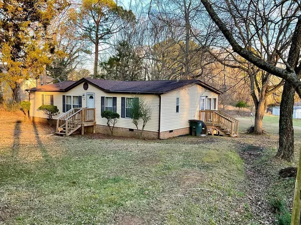 151 Buffalo Rd, Clarksville, VA 23927