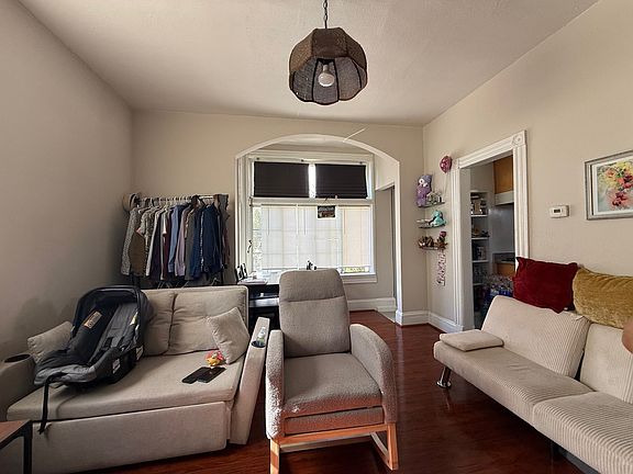 4th image of 494 S 6th St #3