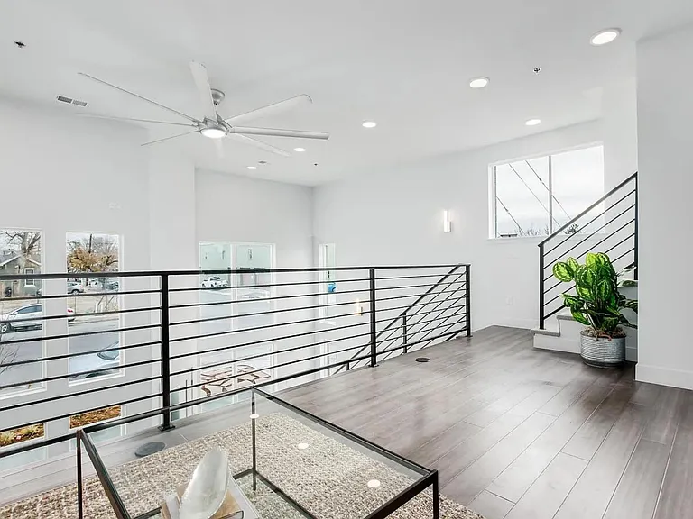 3703 N Marion St — Photo 10