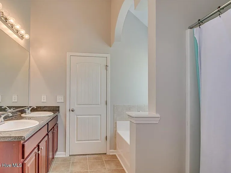 2609 Leland Dr — Photo 26