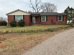 1808 S Highway 96, Lavaca, AR 72941