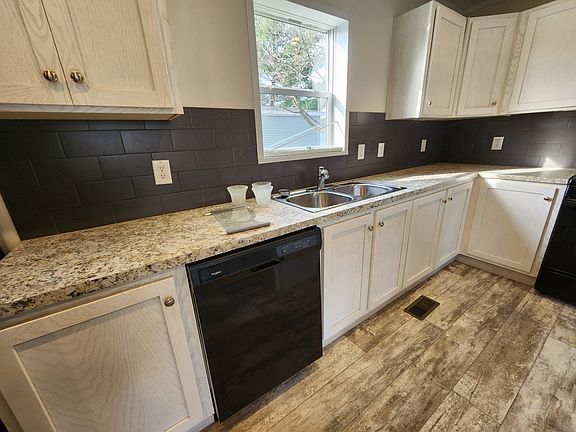 4th image of 4359 Dogwood Blvd #472